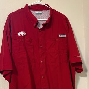 Arkansas Razorback XXL Columbia Men's Button-Down Short Sleeve Shirt in Red